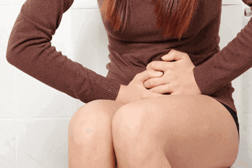 Bệnh trĩ có gây đau lưng, đau bụng không?